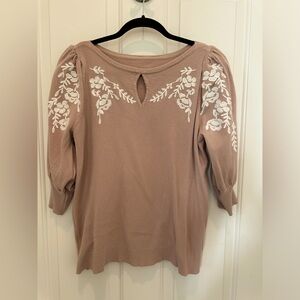 Embroidered floral feminine keyhole sweater fitted lightweight